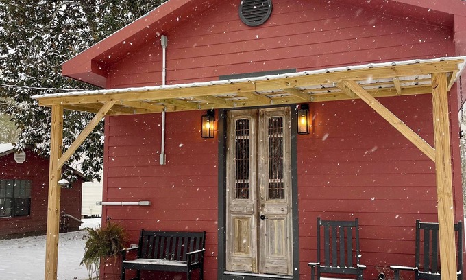 Bogalusa House | COZY Tiny Barn House