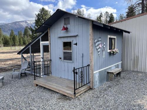 Thompson Falls House | Cozy Tiny House Surronded by Thompson Falls and the Montana Mountains