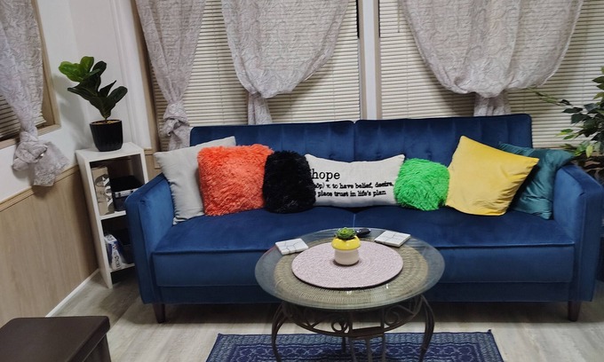 Davenport House | Cozy "Tiny" mobile home in charming Davenport with AC, Wifi, washer and dryer.
