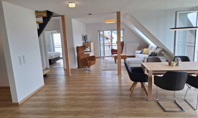 Goldbach Apartment | Cozy top floor apartment in a top location with unobstructed views