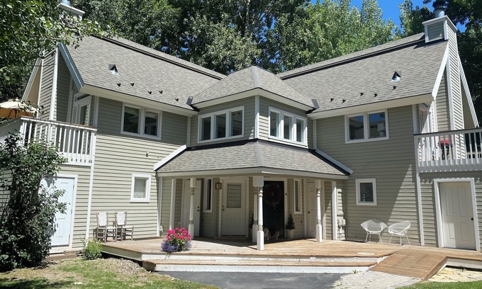 Ketchum House | Cozy Townhome , AMAZING West Ketchum Location, Walk to Town and Lifts