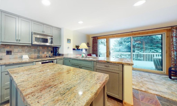 Park Meadows House | Cozy Townhome in Racquet Club Village