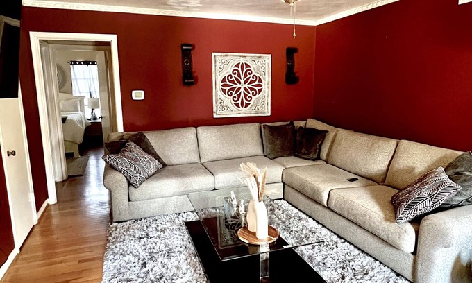 Northeast Dallas House | Cozy Townhome minutes from Dallas