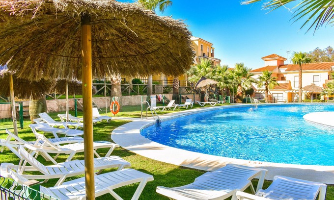 Islantilla House | Cozy Townhouse in Islantilla: Enjoy the Beach, Golf and Adventures