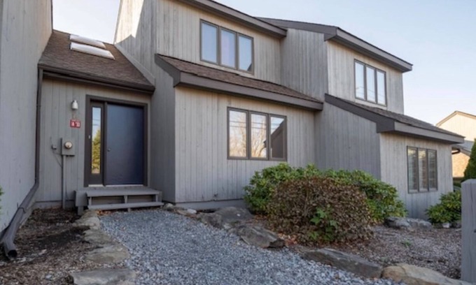 Windham House | Cozy townhouse steps away from Windham Mountain- zip code 12496