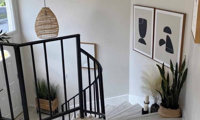 Oak Park House | Cozy Townhouse with a view !