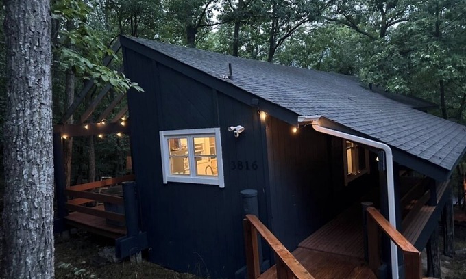 Massanutten House | Cozy Treehouse 2-bedroom cabin in beautiful 4-season Massanutten Resort
