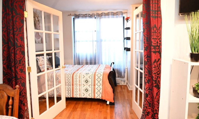 Brooklyn Apartment | Cozy two bedroom apartment close to JFK