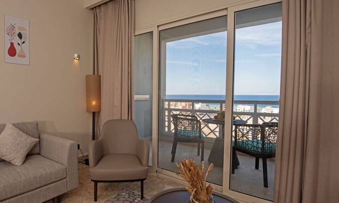 Sahl Hasheeh Apartment | Cozy Two-bedroom apartment in awesome Azzurra Sahl Hasheesh with full Sea View
