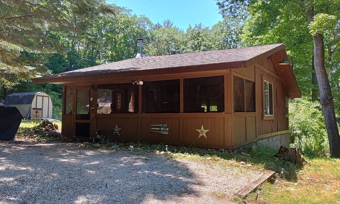 Spruce Cabin | Cozy up-north cabin near lake