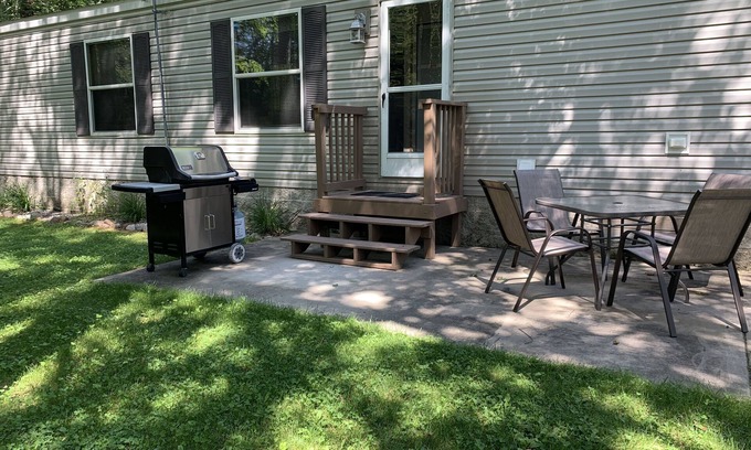 Townsend House | Cozy Up North Townsend, Wisconsin Home - off Archibald Lake