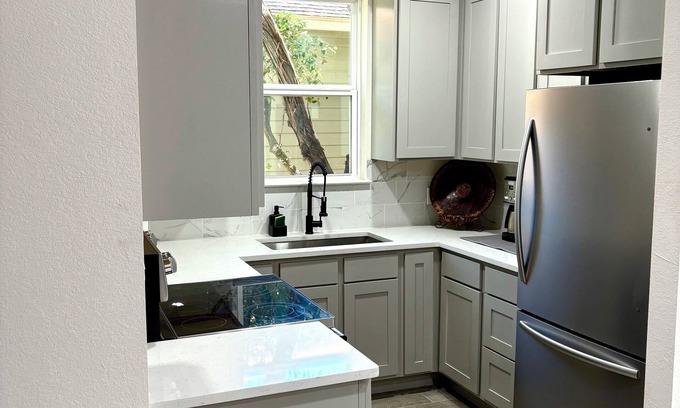 San Antonio Apartment | Cozy urban oasis