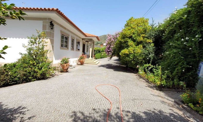 Santa Marinha do Zezere House | Cozy vacation home ideal for families with outdoor area and games room