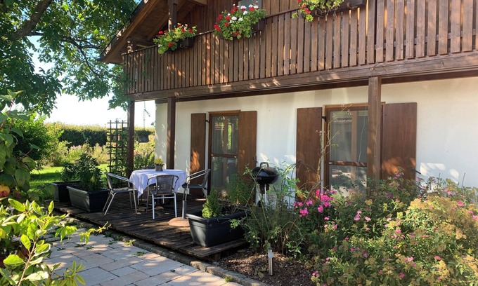 Mauerstetten Apartment | Cozy vacation apartment in the Allgäu - relaxation guaranteed!
