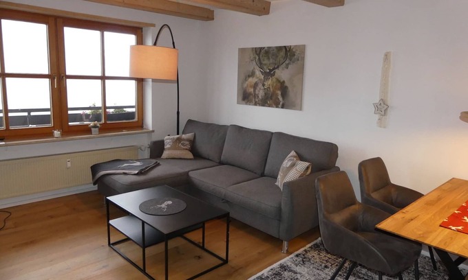 Meilingen Apartment | Cozy vacation apartment with large balcony. Mountain view included.
