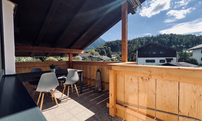Oberau Apartment | Cozy vacation apartment with balcony and mountain view