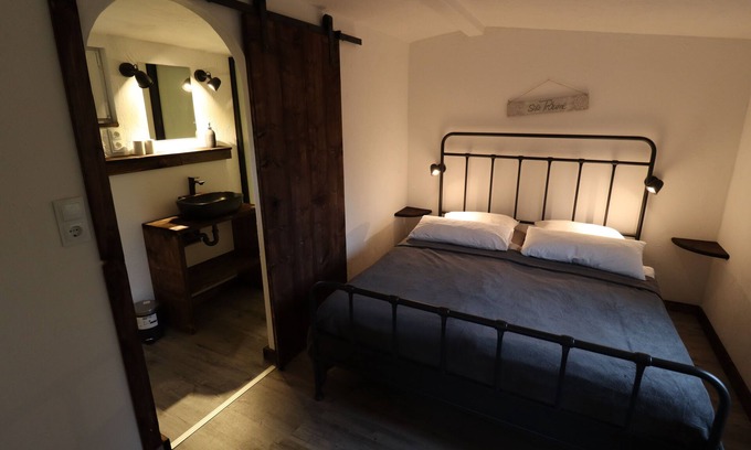 Horne House | Cozy vacation apartment "Grüner Weg" in the countryside with barbecue terrace.