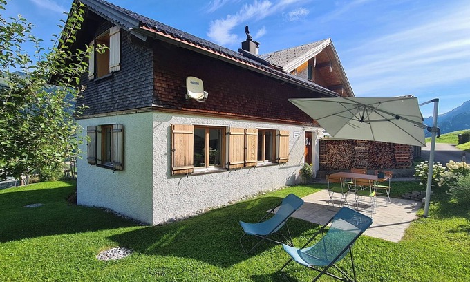 Raggal House | Cozy vacation home in a quiet location, great hiking trails right on the doorstep
