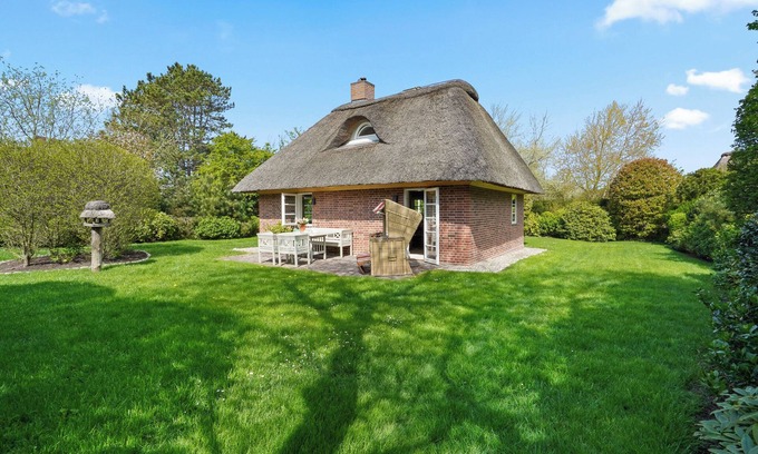 Kampen House | Cozy vacation home with large garden and lots of privacy