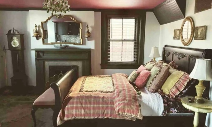 Limerick Apartment | Cozy Victorian Loft