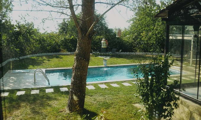 Kartepe Villa | Cozy Villa with Heated Pool, Surrounded by Nature