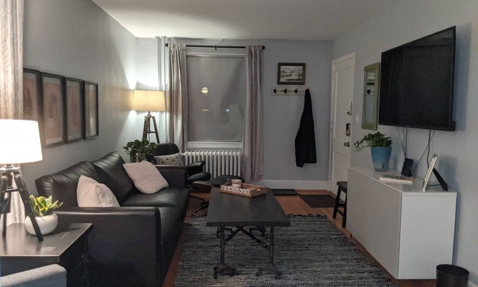 Marquette Apartment | Cozy Village apartment close to all city ammenities!
