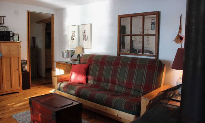 Algonquin Highlands Cottage | Cozy waterfront cottage, beautifully treed-10 min from Dorset.