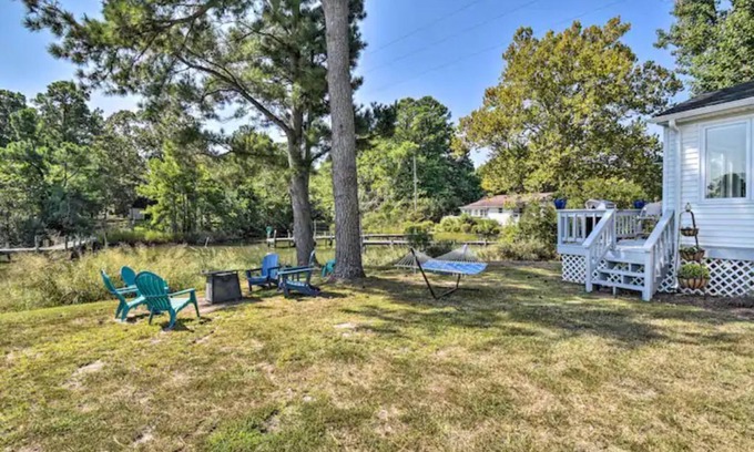 Deltaville House | Cozy Waterfront Cottage w/fire pit in Deltaville