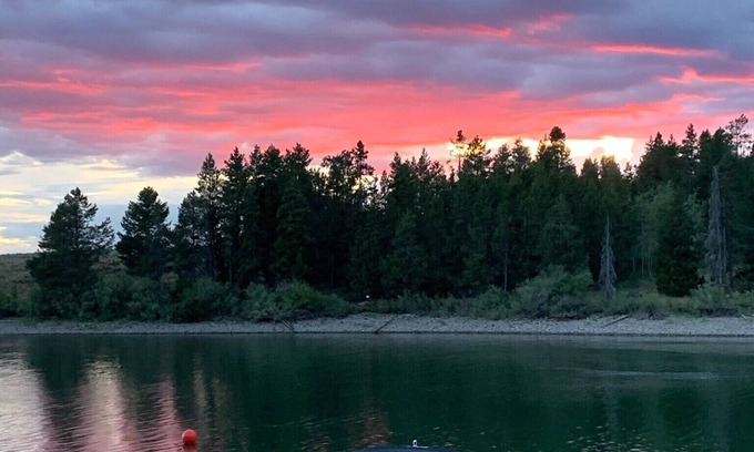Island Park Cabin | Cozy Waterfront Retreat. Near Yellowstone. Private dock.