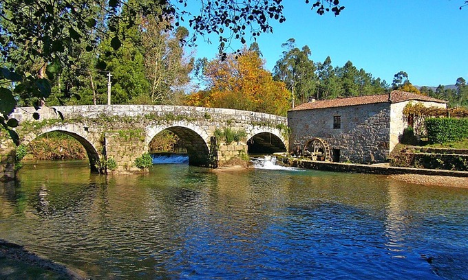Estoraos Cottage | Cozy watermill in Estorãos