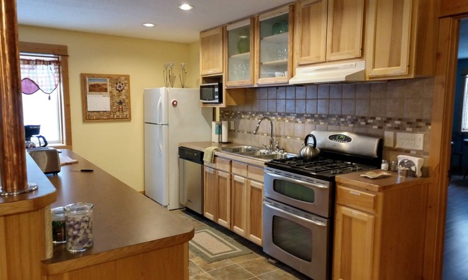Bozeman Apartment | Cozy Well-Stocked Apartment, 30+ Day minimum stays