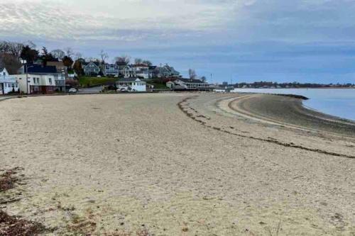 North Weymouth Apartment | Cozy Weymouth cottage, walk to beach