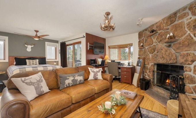 Rendezvous Condo | Cozy Winter Park Riverfront Studio~ Walk Downtown