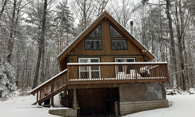 Lovell Ski Chalet | Cozy wooden chalet in the mountains, rivers, and lakes of the White Mountains.