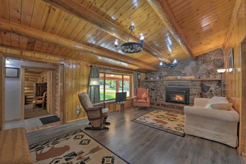 Pinedale House | Cozy WY Home Rivers, Lakes, Mountains, Wildlife