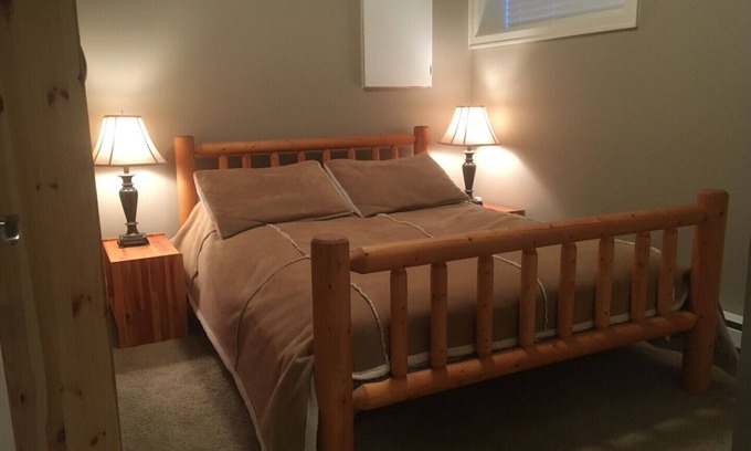 Upper Lonsdale House | Cozy Zen Den in North Vancouver