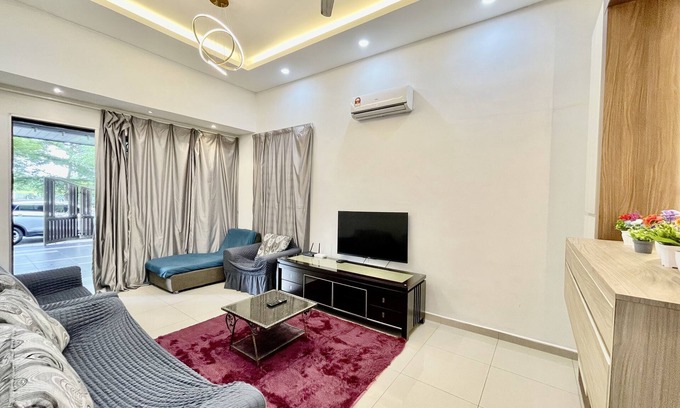 Central Seberang Perai House | Cozy36#10pax#tvbox#nearaeonalmabukitmertajam#10kmbatukawan