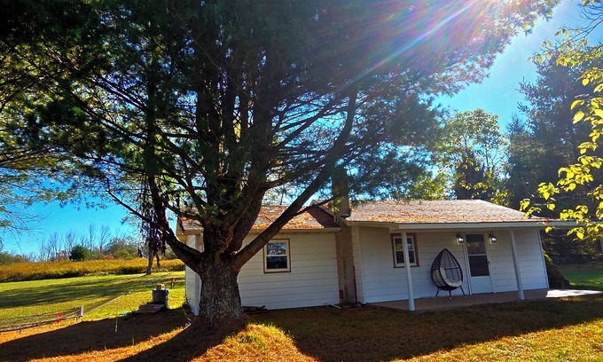 Beach Lake Cabin | 🐻CozyCubCabin@Beach Lake/Lake Wallenpaupack/Ski Resorts/Leaf Foilage