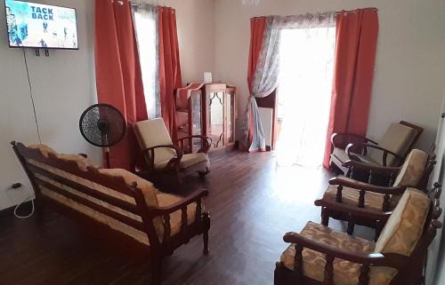 Haggatt Hall Apartment | CozyGetAway- US Embassy, MedPlus 10 mins away