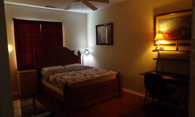 Lancaster Villa | CozyPvtRm2
