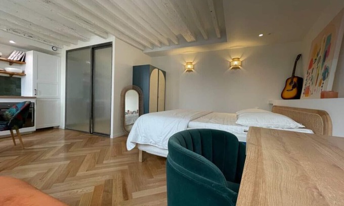 Quartier de Rochechouart Apartment | CozyStudioParis-Montmartre-Opera