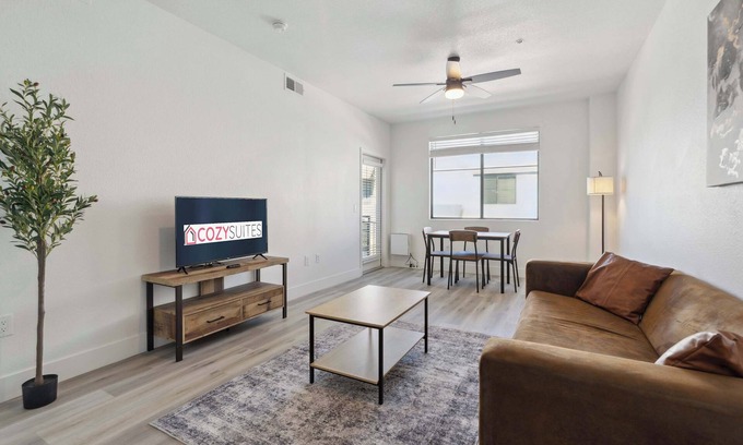 Glendale Apartment | CozySuites Glendale - Westgate with pool! 03