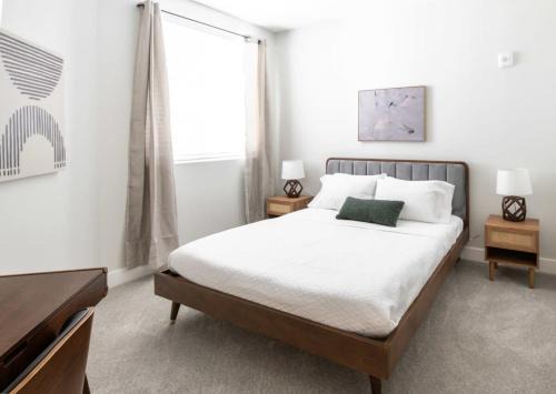 Central Business District Apartment | Cozysuites l Dream SDO in Downtown Cincinnati