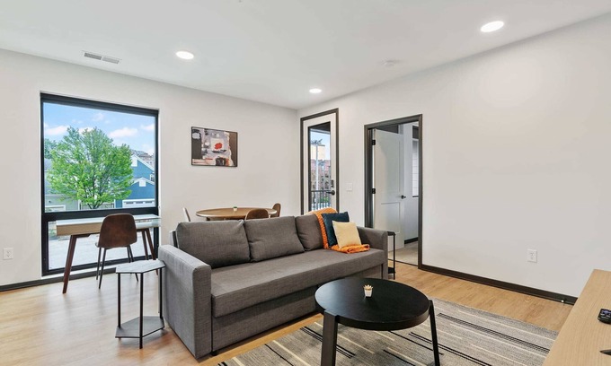 Lockerbie Square Apartment | CozySuites Mass with parking, lounge and roof deck 2