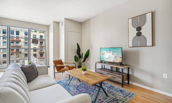 Mill District Apartment | CozySuites Mill District with pool, gym #04