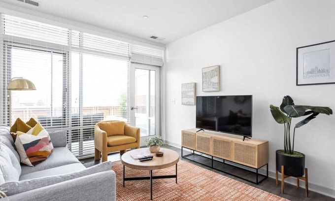 Downtown Indianapolis Apartment | CozySuites Modern 2BR in Bottleworks Indy #1