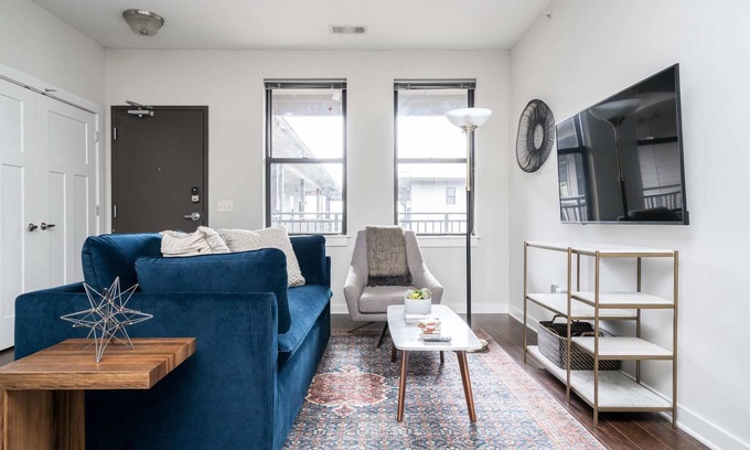 Music Row Apartment | CozySuites Music Row Elegant 1BR with free parking! 51