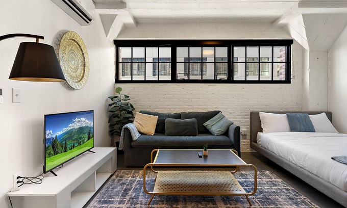 Warehouse District Apartment | CozySuites NLG - Modern studio condo #19