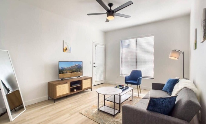 Kierland Apartment | CozySuites Oasis at Kierland Commons!