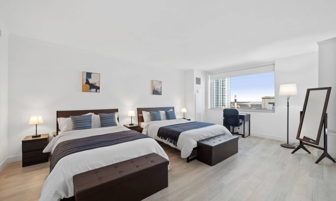Atlantic City Apartment | CozySuites Seaside Condo 2BR3BA Condo Showboat